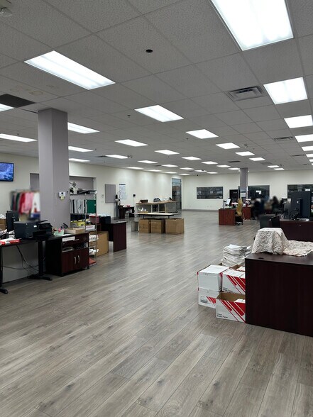 3131 S Broadway & 163 W 32nd St portefeuille de 2 biens à vendre sur LoopNet.fr - Photo intérieure – Image 2 sur 8