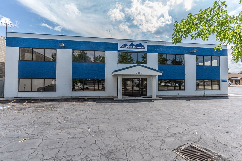 3311 W Parkway Blvd, West Valley City, UT à vendre Photo principale– Image 1 sur 32