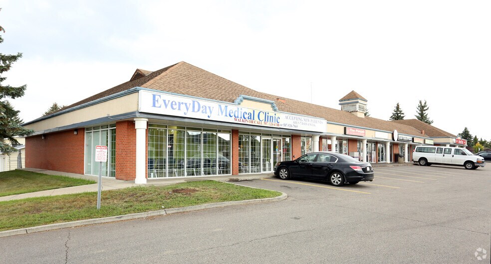 2710-2718 48 St NW, Edmonton, AB à vendre - Photo de l’immeuble – Image 3 sur 4