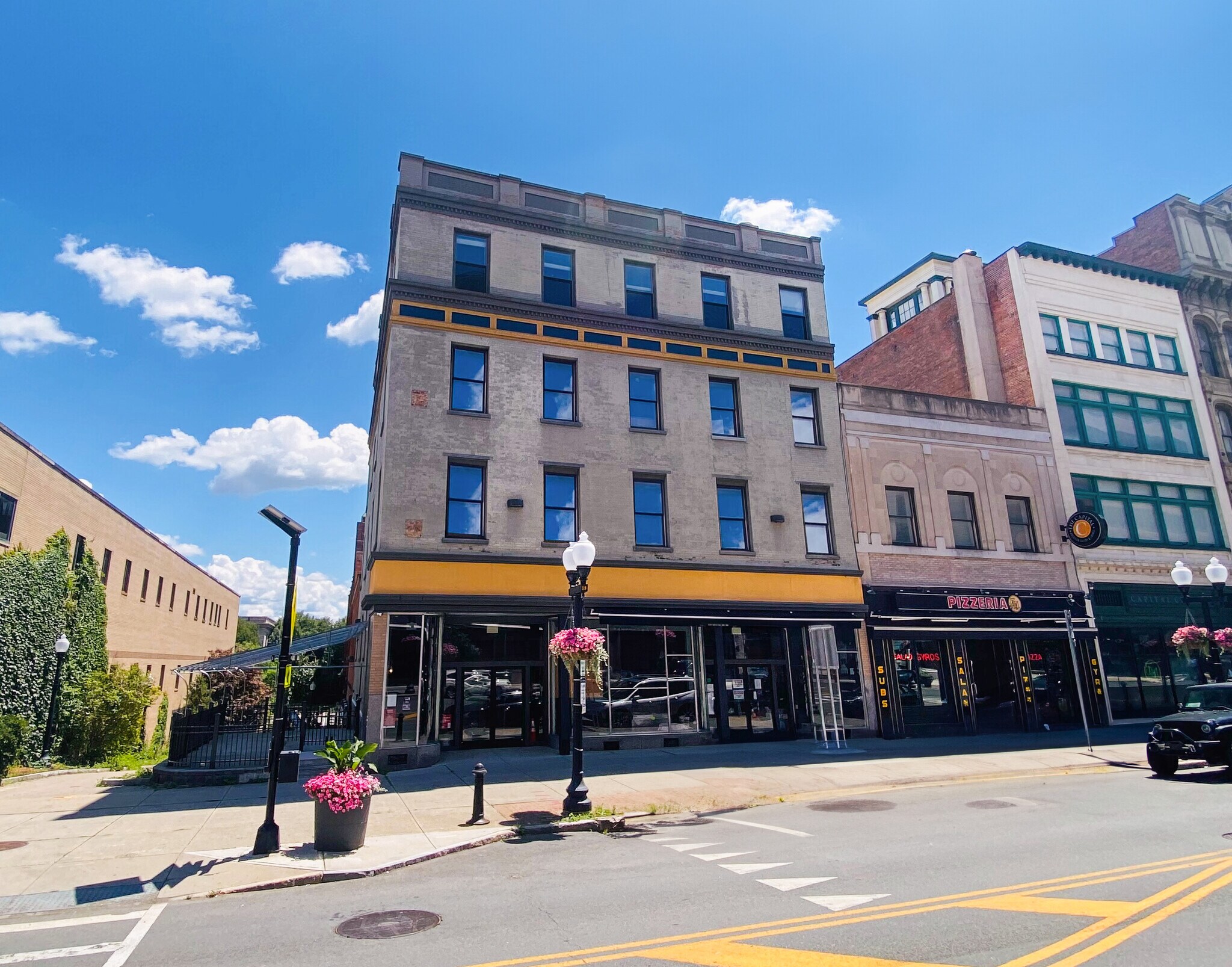 61 N Pearl St, Albany, NY à louer Photo de l’immeuble– Image 1 sur 8