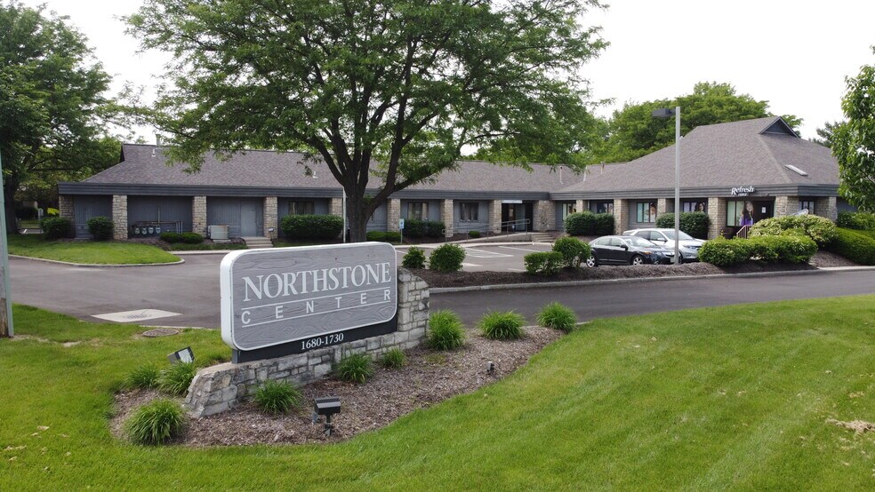 1706-1730 Schrock Rd, Columbus, OH à louer - Photo de l’immeuble – Image 3 sur 25