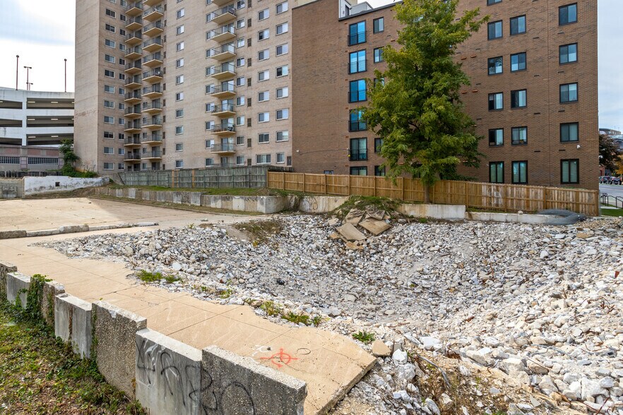 900 Spring St, Silver Spring, MD à vendre - Photo de l’immeuble – Image 3 sur 7