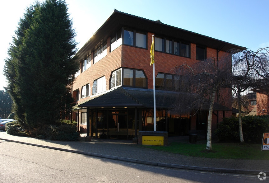 The Drive, Great Warley à louer - Photo de l’immeuble – Image 2 sur 20