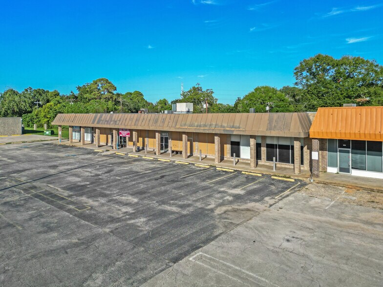1017 Bayou Rd, La Marque, TX à vendre - Photo de l’immeuble – Image 2 sur 34
