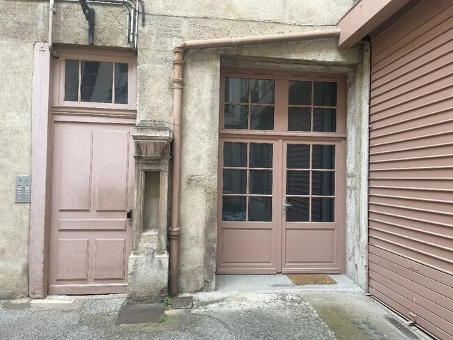 Plus de détails pour 58 Rue De La Charité, Lyon - Local commercial à louer