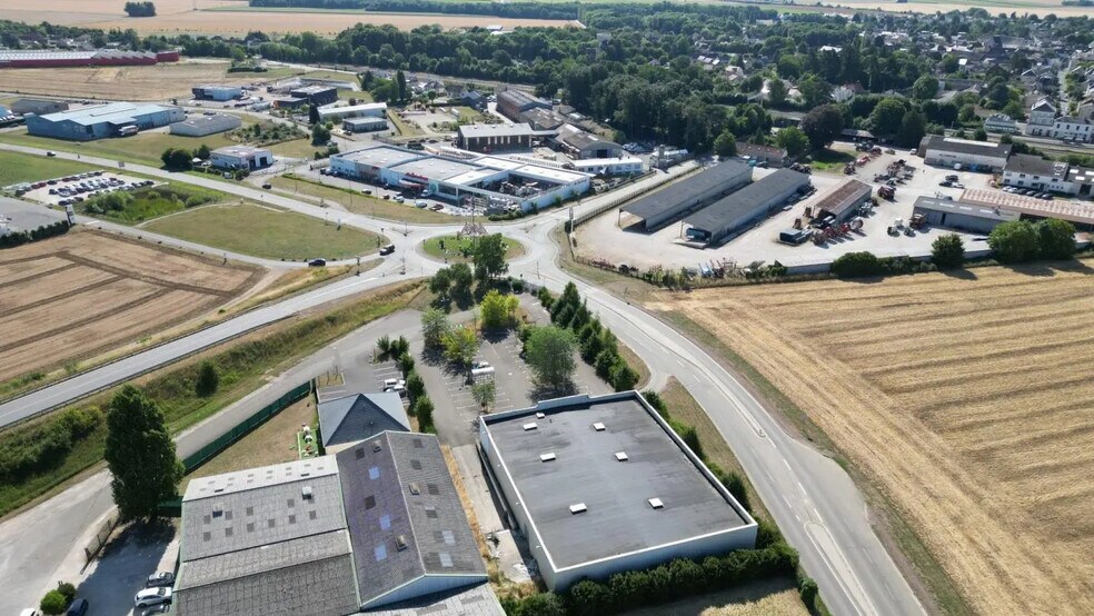 Local commercial dans Les Villages Vovéens à vendre - Aérien – Image 3 sur 16