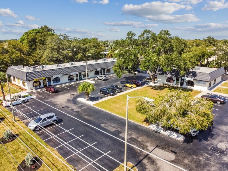 14219 Walsingham Rd, Largo, FL à louer - Photo de l’immeuble – Image 3 sur 21