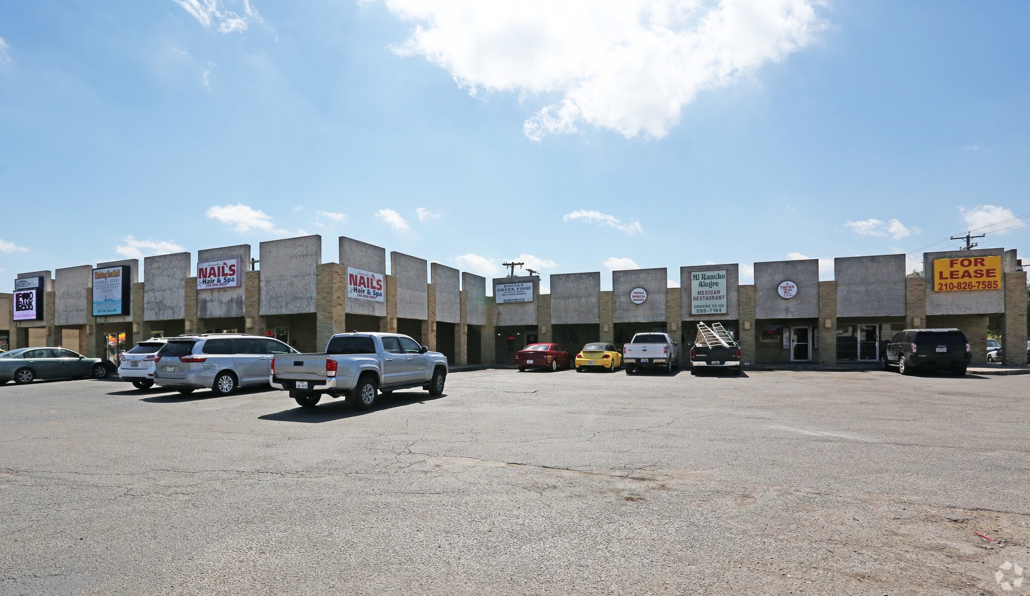 12600-12612 Nacogdoches Rd, San Antonio, TX à louer Photo principale– Image 1 sur 6