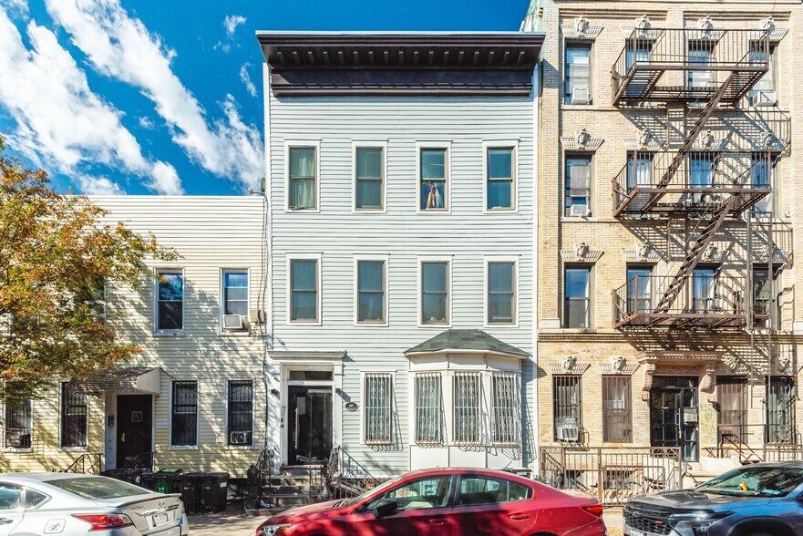 285 Troutman St, Brooklyn, NY à vendre - Photo de l’immeuble – Image 2 sur 10