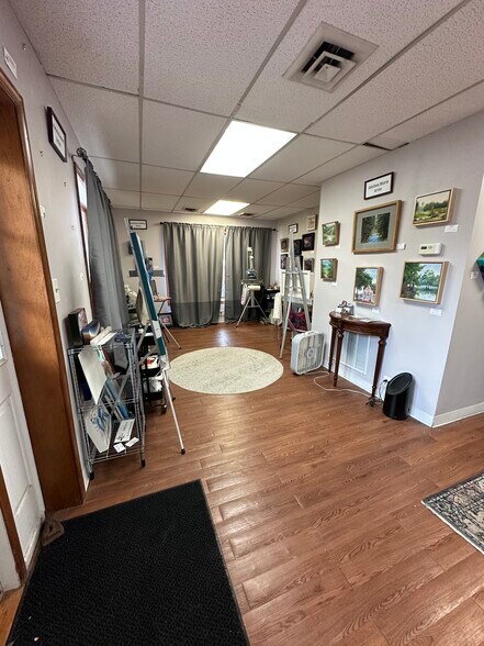 8951-8971 Center St, Manassas, VA à louer - Photo intérieure – Image 2 sur 8