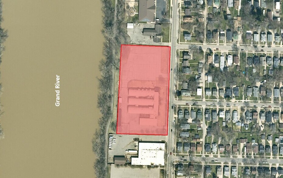 1863 Monroe Ave NW, Grand Rapids, MI à vendre - Photo de l’immeuble – Image 2 sur 2
