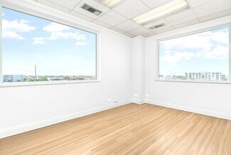 Plus de détails pour 1980 N Atlantic Ave, Cocoa Beach, FL - Bureau à louer