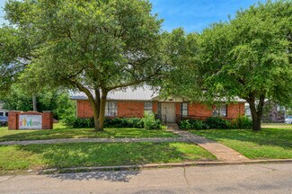Plus de détails pour 220 S Elm St, Sherman, TX - Bureau à vendre