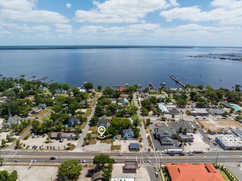 208 N Orange Ave, Green Cove Springs, FL à vendre - Aérien – Image 1 sur 6
