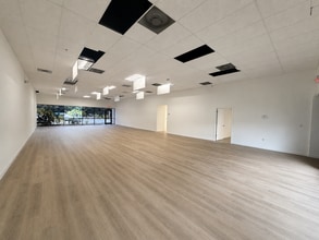 5400 S University Dr, Davie, FL à louer Photo intérieure– Image 2 sur 2