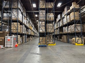 114 Tived Ln E, Edison, NJ à louer Photo intérieure– Image 1 sur 9