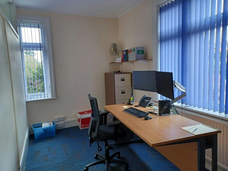 40 West St, Reigate à louer - Photo de l’immeuble – Image 3 sur 6