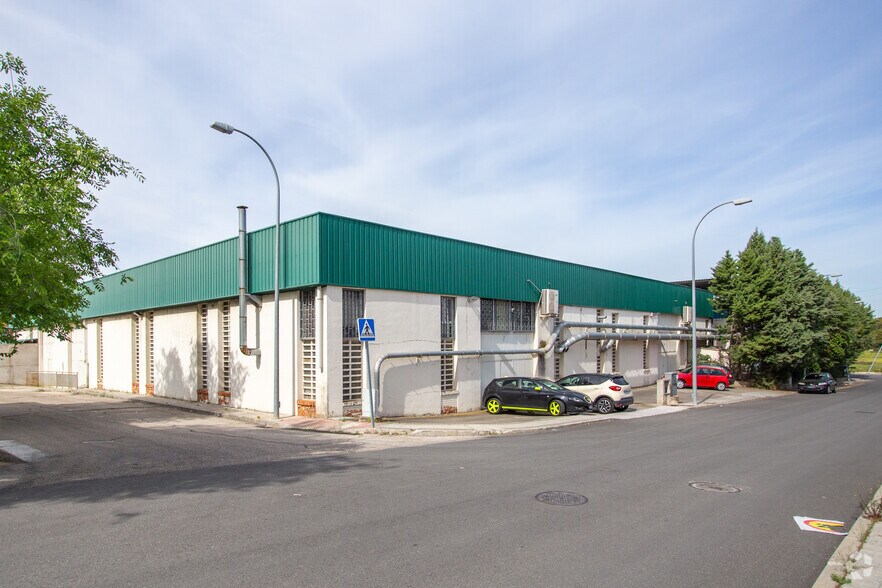 Industriel/Logistique dans Paracuellos de Jarama, Madrid à vendre - Photo de l’immeuble – Image 2 sur 2