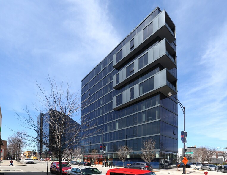 2291 N Milwaukee Ave, Chicago, IL à louer - Photo de l’immeuble – Image 3 sur 9
