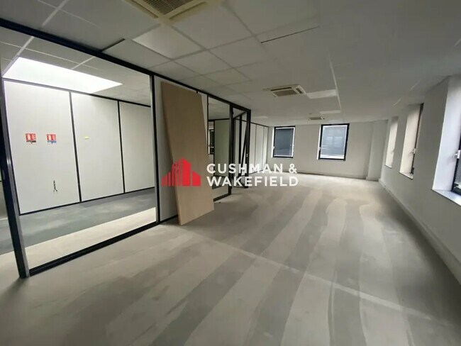 Plus de détails pour Bureau à louer