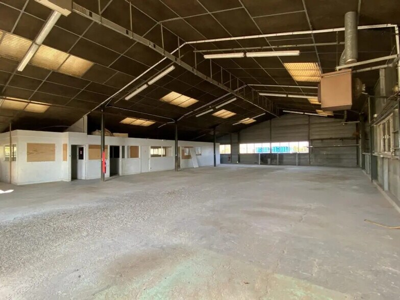 Industriel/Logistique dans Vernouillet à vendre - Photo de l’immeuble – Image 2 sur 22