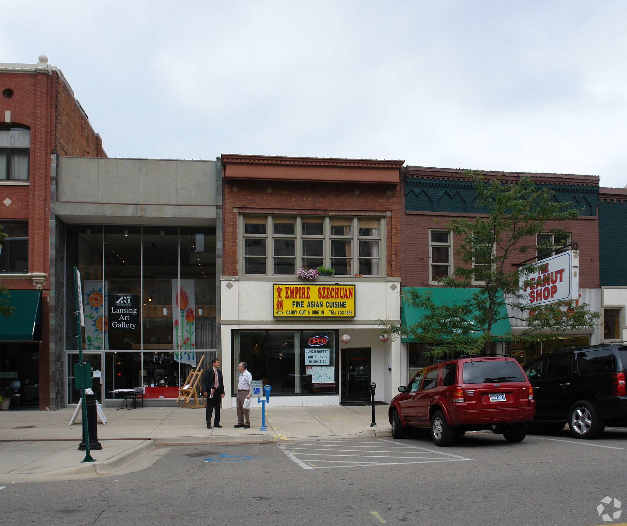 115-123 S Washington Sq, Lansing, MI à louer Photo principale– Image 1 sur 15