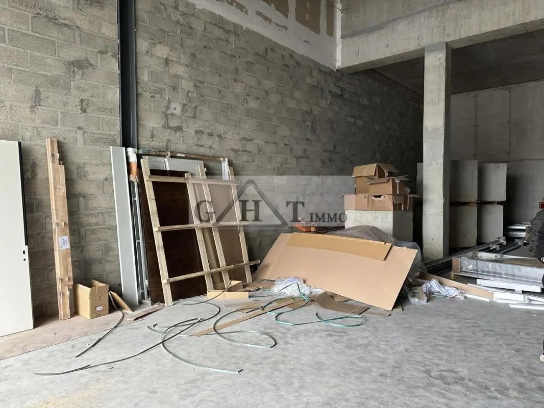 Industriel/Logistique dans Montfermeil à louer Photo intérieure– Image 1 sur 5