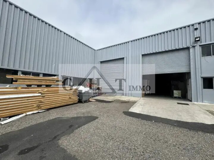 Industriel/Logistique dans Sarcelles à vendre Photo de l’immeuble– Image 1 sur 6