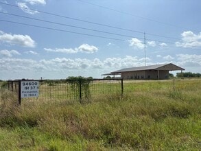 94600 I-37, Pleasanton, TX à louer Photo intérieure– Image 1 sur 17