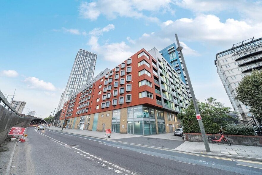 14 High St, Londres à vendre - Photo de l’immeuble – Image 3 sur 24