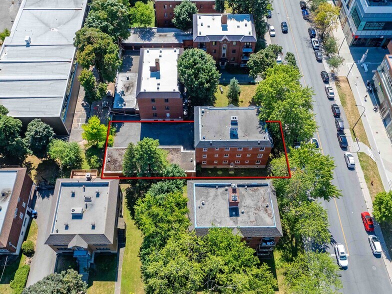 2750 Av Van Horne, Montréal, QC à vendre - Photo de l’immeuble – Image 2 sur 9