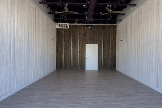 16-38 Nathan Ellis Hwy, Mashpee, MA à louer Photo intérieure– Image 2 sur 4