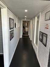 201 N New Hope Rd, Kennedale, TX à louer Photo intérieure– Image 2 sur 33