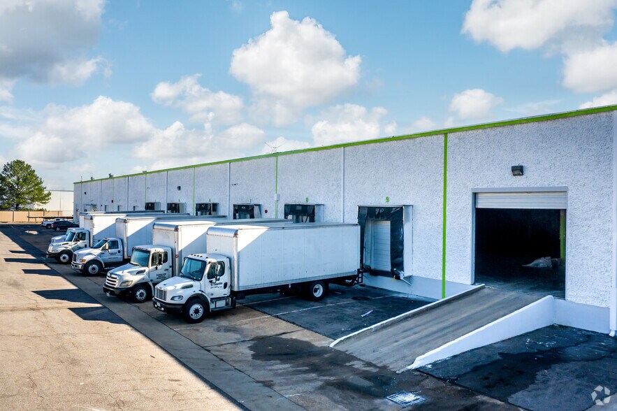 4430-4444 Delp St, Memphis, TN à louer - Photo de l’immeuble – Image 3 sur 9