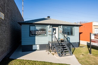 Plus de détails pour 2713 Centre St NW, Calgary, AB - Local commercial à vendre