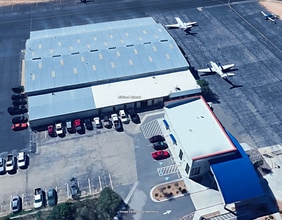 901 Veterans Airpark Ln, Midland, TX à louer Photo de l’immeuble– Image 1 sur 1