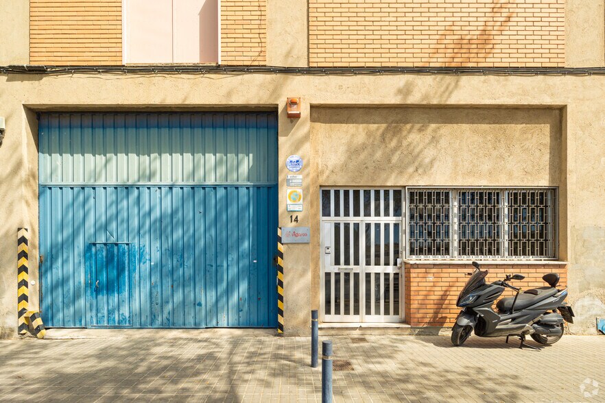 Industriel/Logistique dans Barcelone, Barcelona à louer - Photo de l’immeuble – Image 2 sur 2