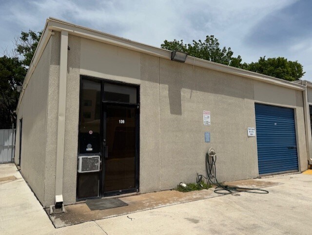 11712 N Lamar Blvd, Austin, TX à louer Photo de l’immeuble– Image 1 sur 7