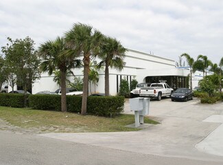 Plus de détails pour 300 Business Park Way, Royal Palm Beach, FL - Local d'activités à louer