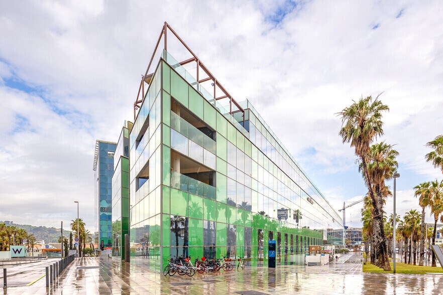 Espace de coworking dans Barcelone, Barcelona à louer - Photo de l’immeuble – Image 2 sur 6
