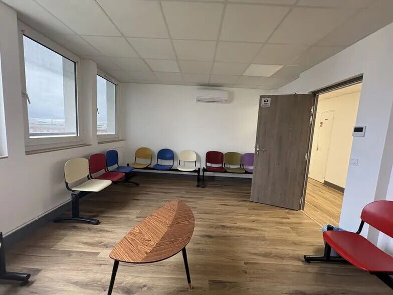 Bureau dans Orléans à louer - Photo de l’immeuble – Image 3 sur 9