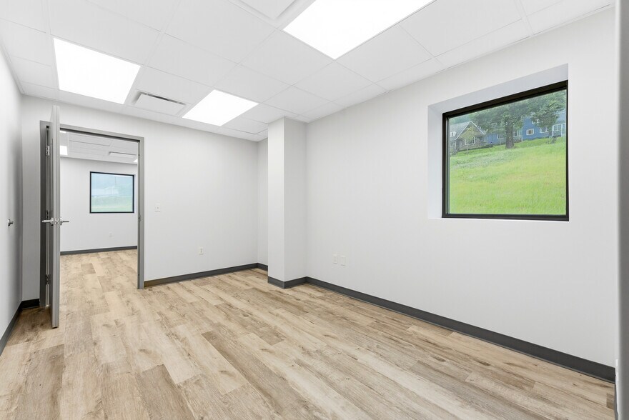 1606 Glass Ave, Fairmont, WV à louer - Photo de l’immeuble – Image 3 sur 11