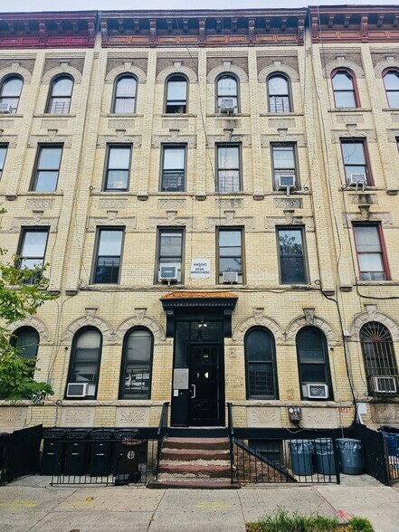 1231 Halsey St, Brooklyn, NY à vendre - Photo de l’immeuble – Image 1 sur 12