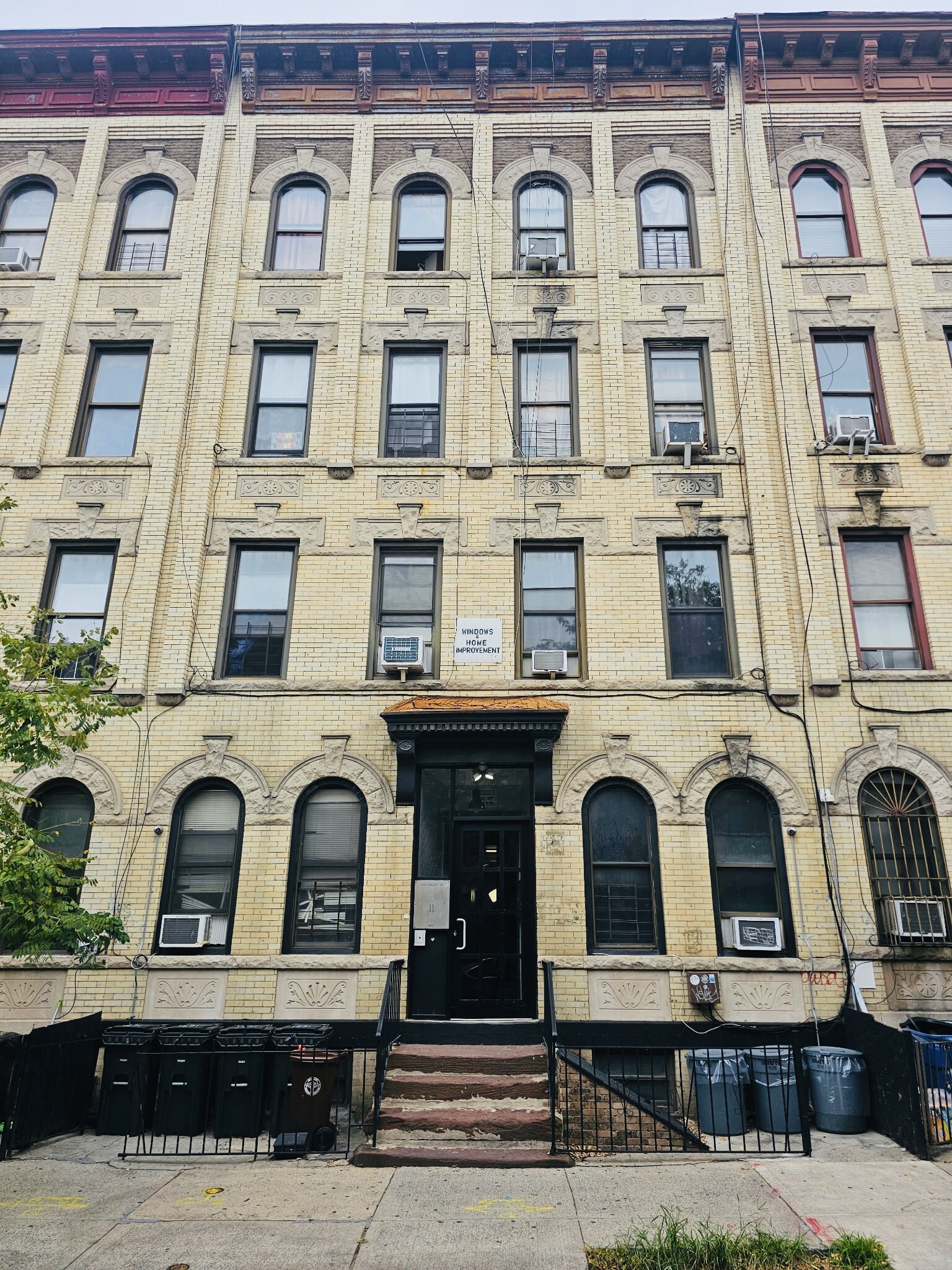 1231 Halsey St, Brooklyn, NY à vendre Photo de l’immeuble– Image 1 sur 13