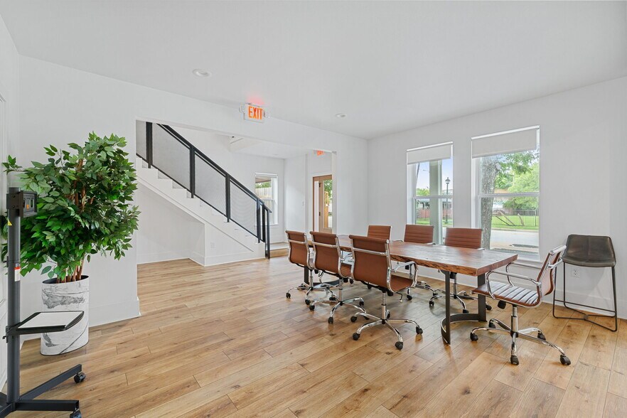 1801 E Cesar Chavez St, Austin, TX à vendre - Photo de l’immeuble – Image 3 sur 12