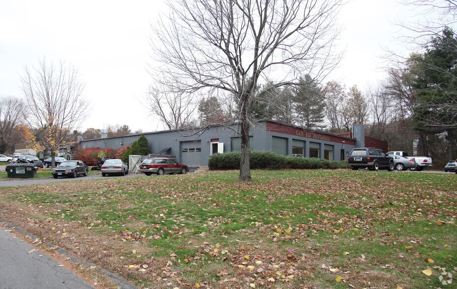 19 Sandscreen Rd, Avon, CT à louer - Photo principale – Image 1 sur 4