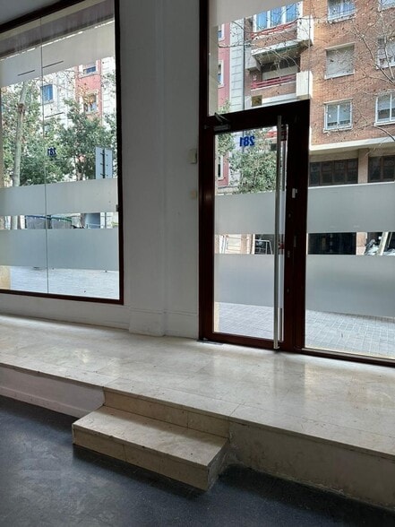 Immeuble residentiel dans Barcelone, Barcelona à vendre - Photo intérieure – Image 3 sur 15
