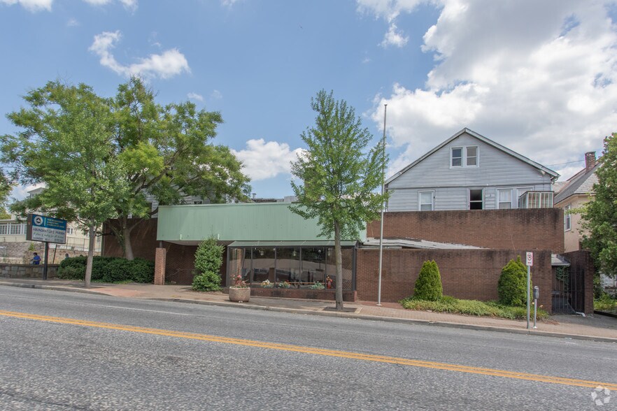 6809 Belair Rd, Baltimore, MD à louer - Photo de l’immeuble – Image 3 sur 23