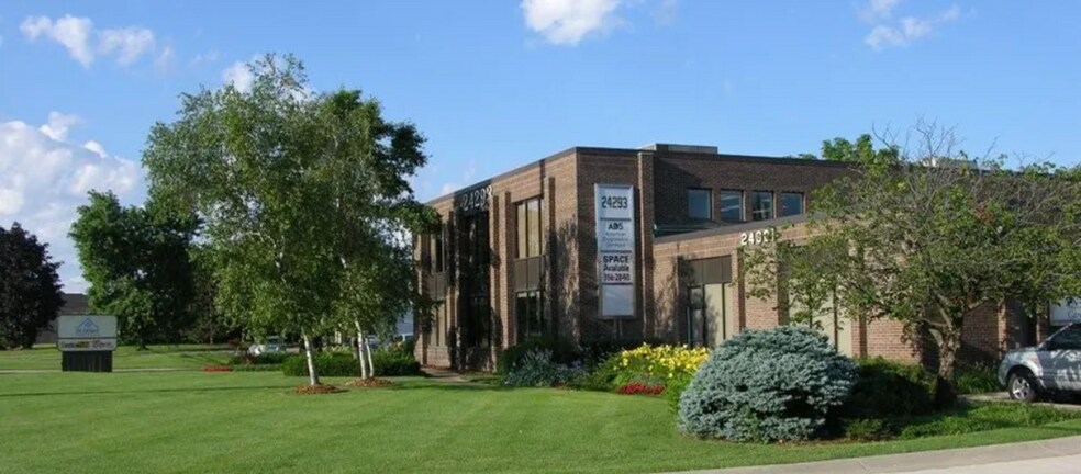 24293 Telegraph Rd, Southfield, MI à vendre - Photo principale – Image 1 sur 8
