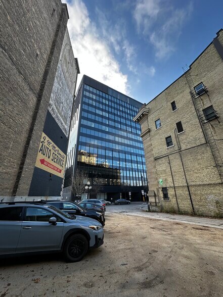 189 Bannatyne Av, Winnipeg, MB à vendre - Photo de l’immeuble – Image 2 sur 23